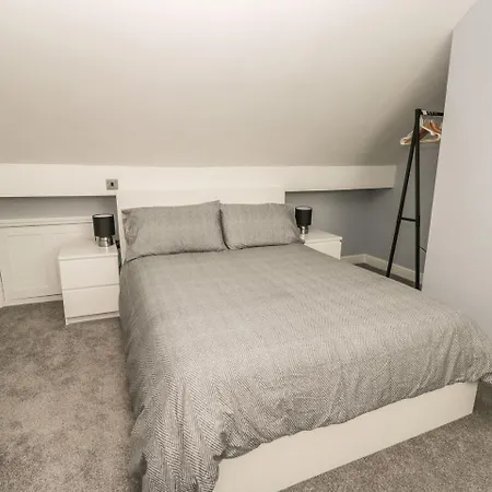 4 Fishburn Road *